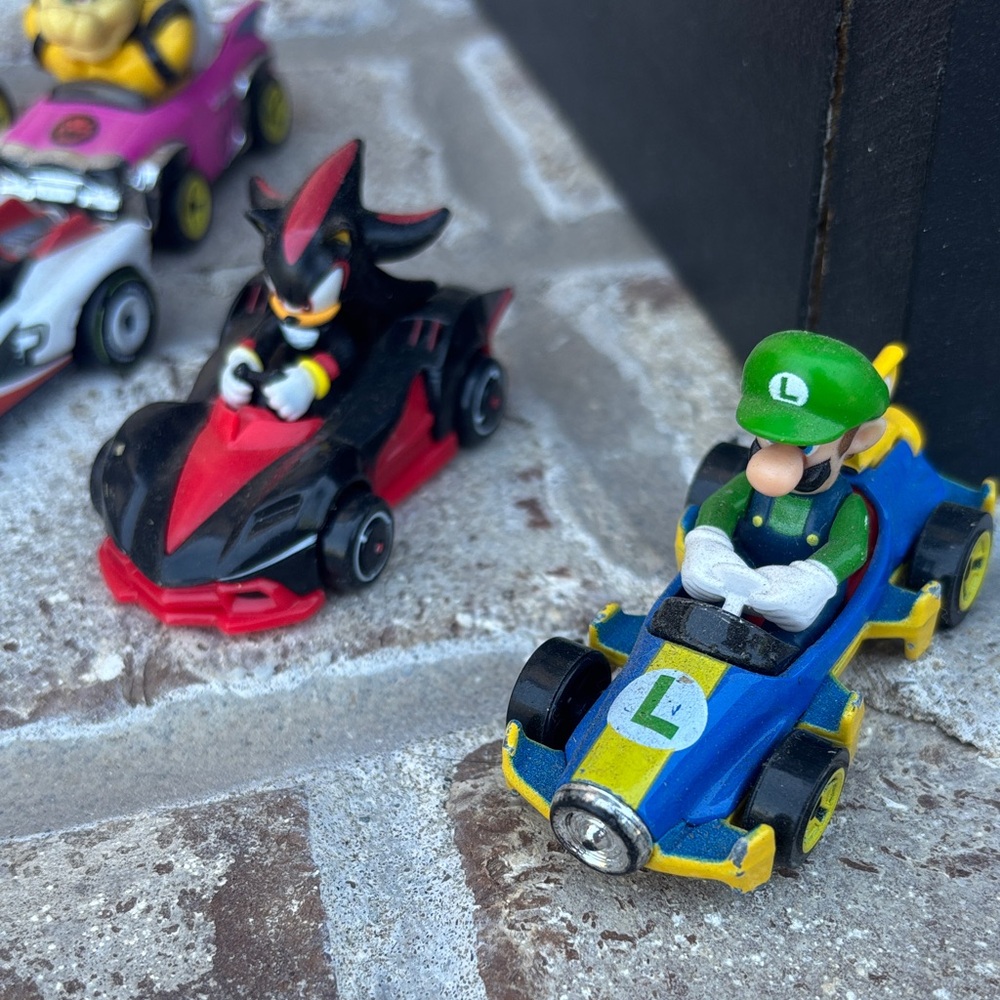 Mini Character Racer Set - Assorted Colors - Picture 2 of 6